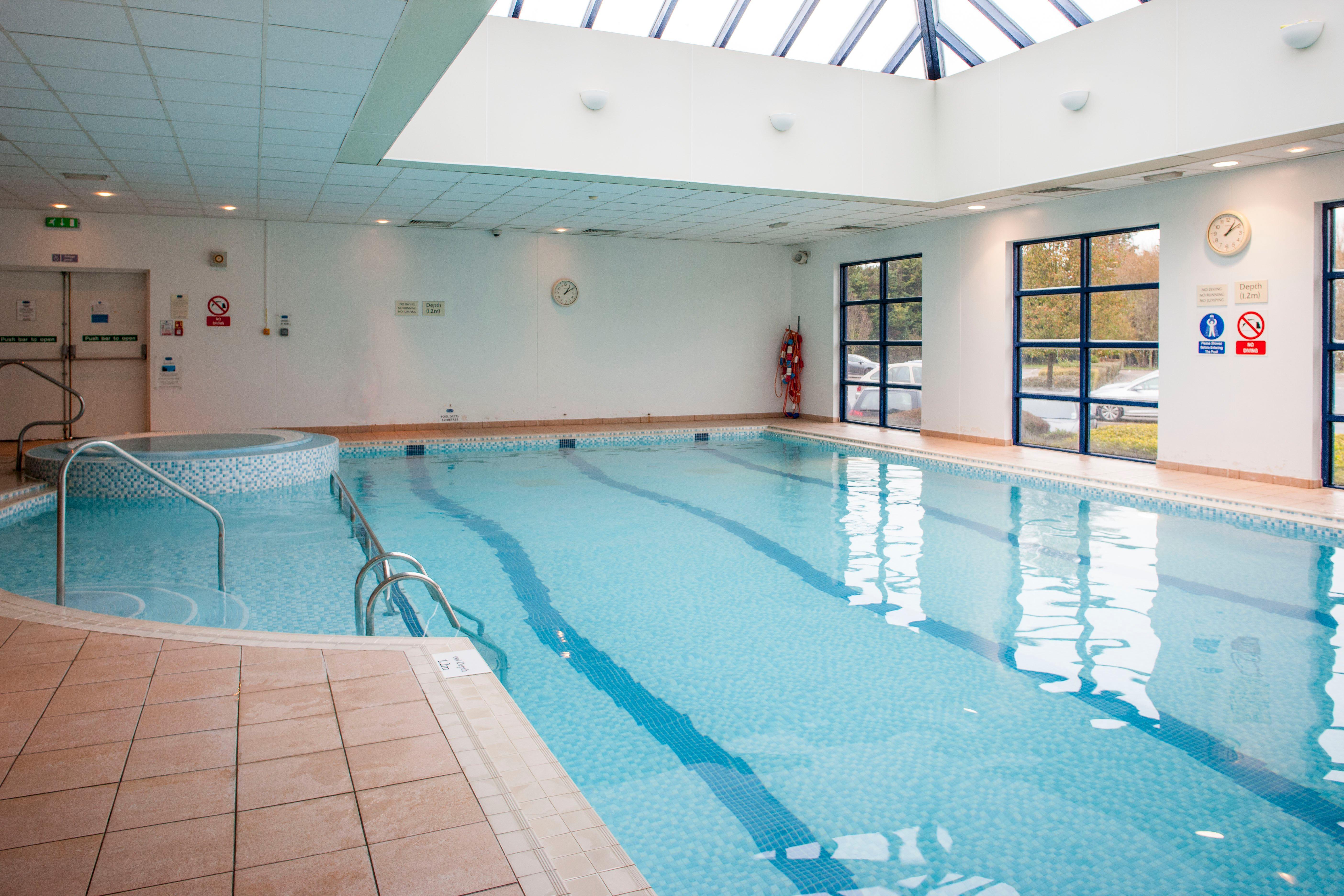 Holiday Inn London-Shepperton By Ihg Exterior foto