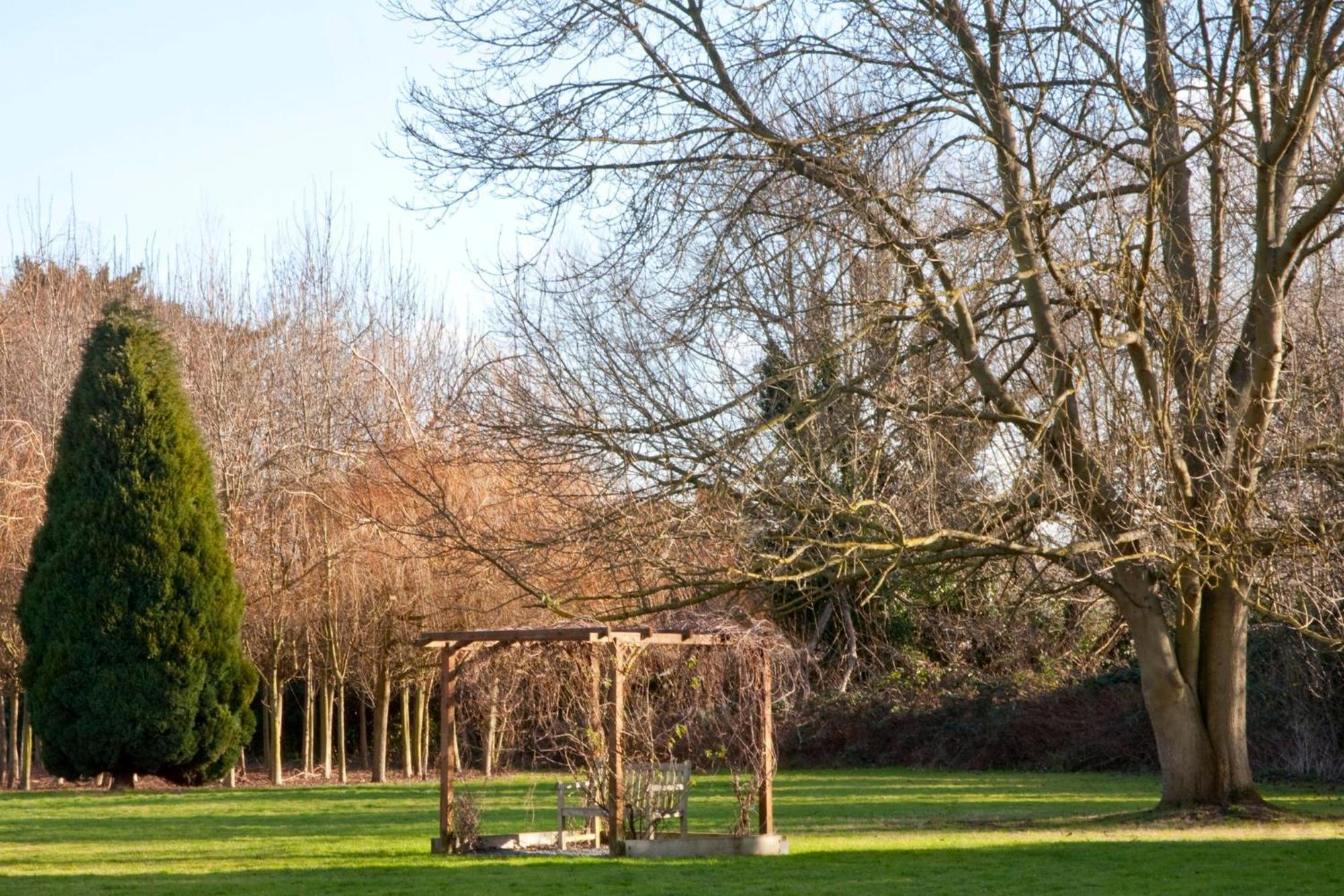 Holiday Inn London-Shepperton By Ihg Exterior foto